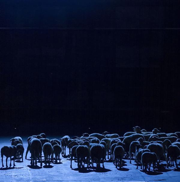 Szene aus der Probe zu " De Materie" in der Komposition von Louis Andriesen unter der musikalischen Leitung von Peter Rundel mit dem Ensemble Modern Orchestra in der Regie von Heiner Goebbels,  2014